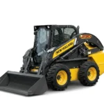 Arriendo de minicargador New Holland con martillo hidráulico, aguilón y horquillas. Ideal para trabajos en espacios reducidos. Cotice con Servisan.